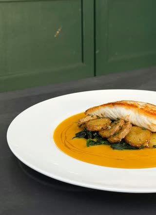 Crabshakk – plated fish course